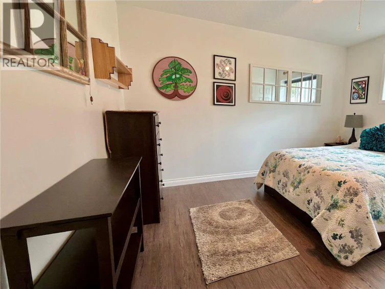 461 Eighth Avenue, Midway, BC, V0H 1M0 - 42