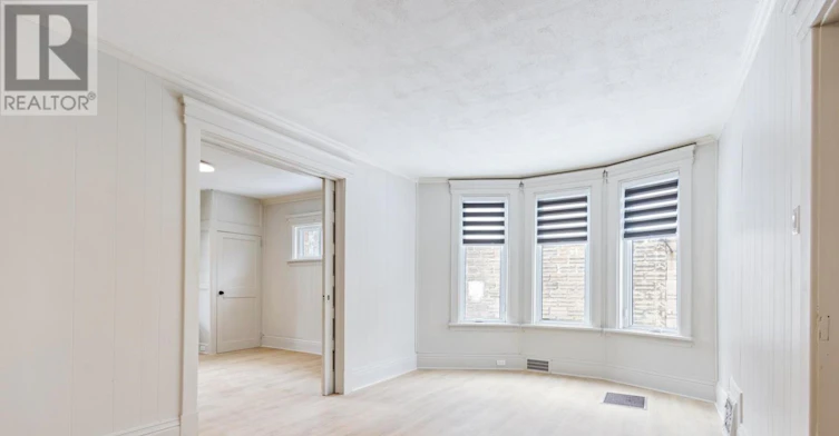 MAIN FLOOR-443 Ontario Street, Newmarket, ON, L3Y 2K6 - 12