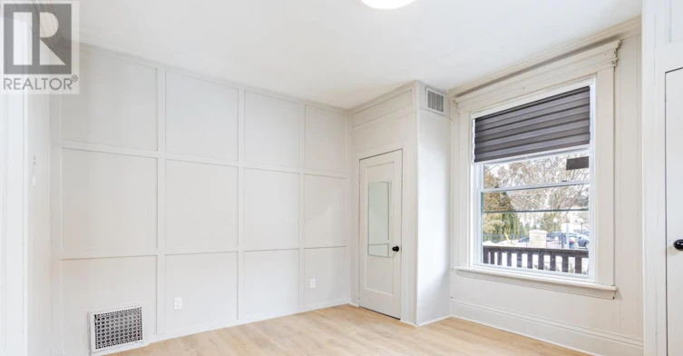 MAIN FLOOR-443 Ontario Street, Newmarket, ON, L3Y 2K6 - 18