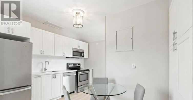 SECOND FLOOR-443 Ontario Street, Newmarket, ON, L3Y 2K6 - 7