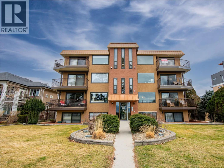 203-578 Lakeshore Drive, Penticton, BC, V2A 1B9