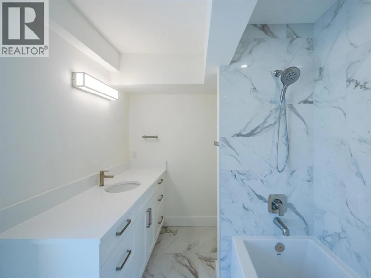 203-578 Lakeshore Drive, Penticton, BC, V2A 1B9 - 10