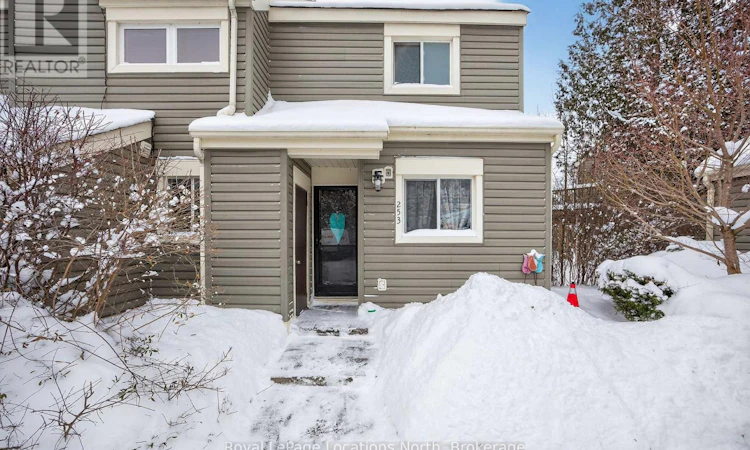 253-13 Harbour Street W
