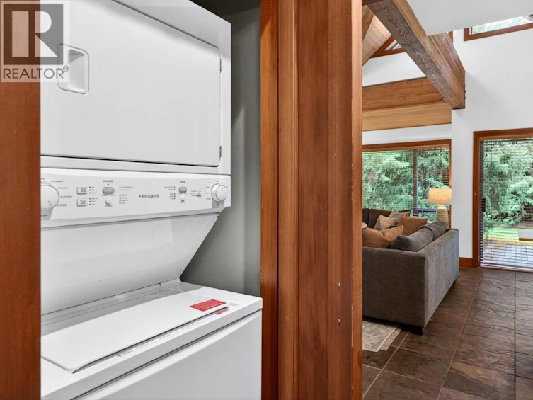 A/B-4747 Settebello Drive, Whistler, BC, V8E 0Z4 - 11
