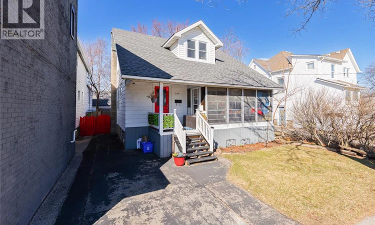 224 Maxwell Street