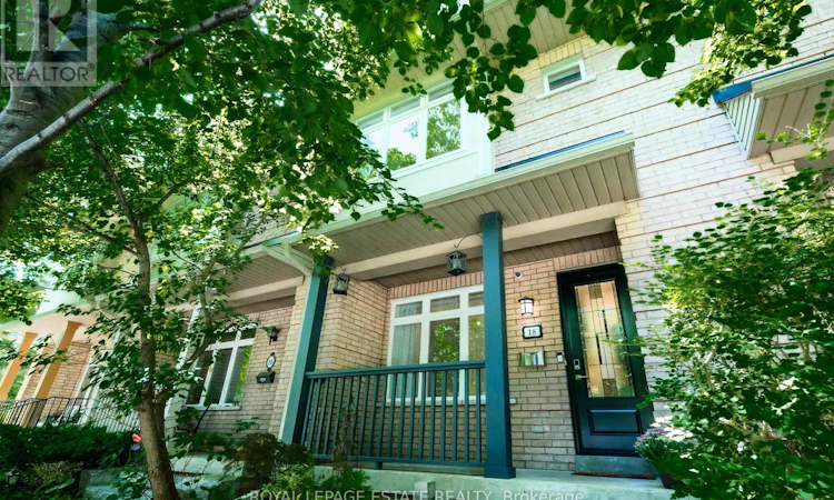 18 Bastedo Avenue