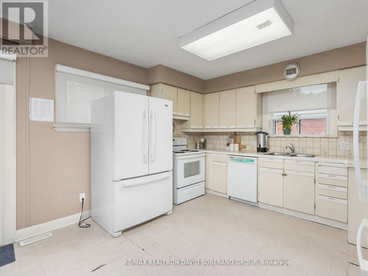89 Allingham Gardens, Toronto, ON, M3H 1X9 - 14