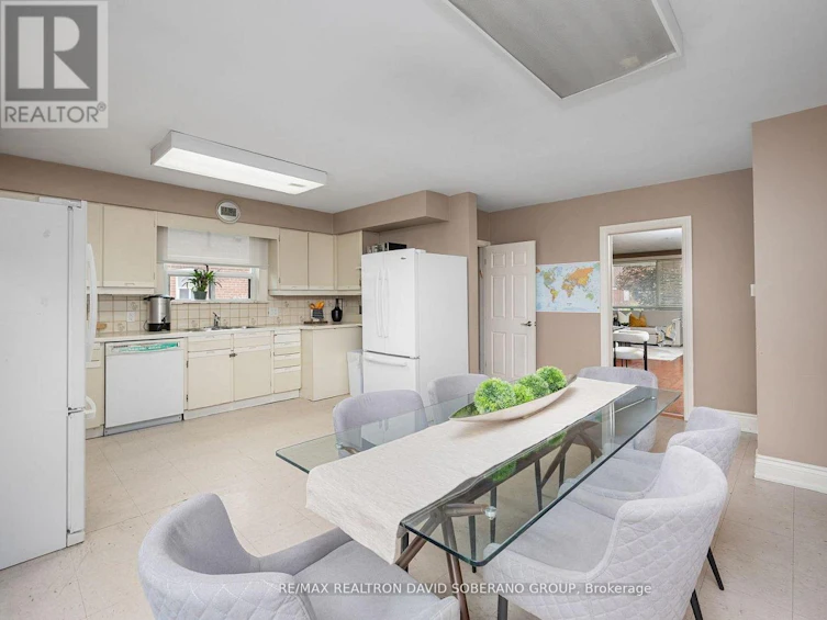 89 Allingham Gardens, Toronto, ON, M3H 1X9 - 17