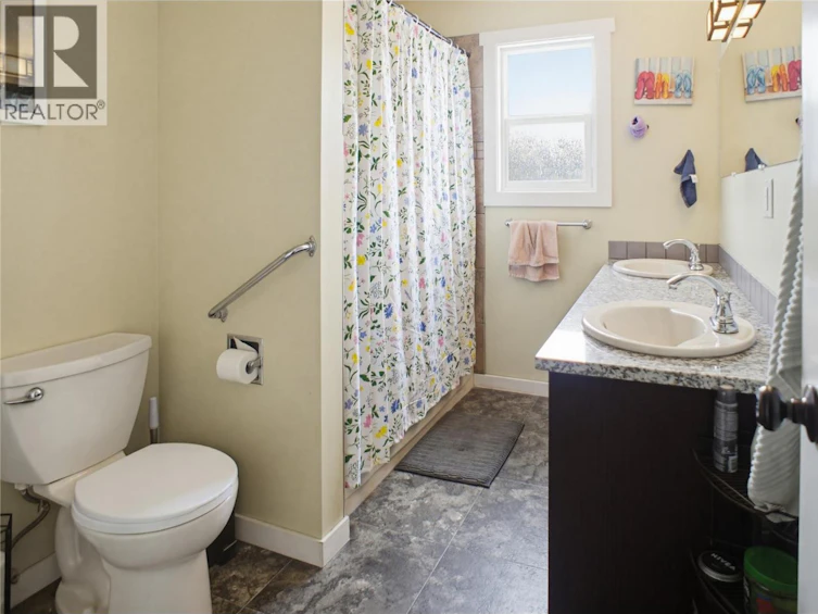 2353 Tranquille Road, Kamloops, BC, V2B 3N6 - 12