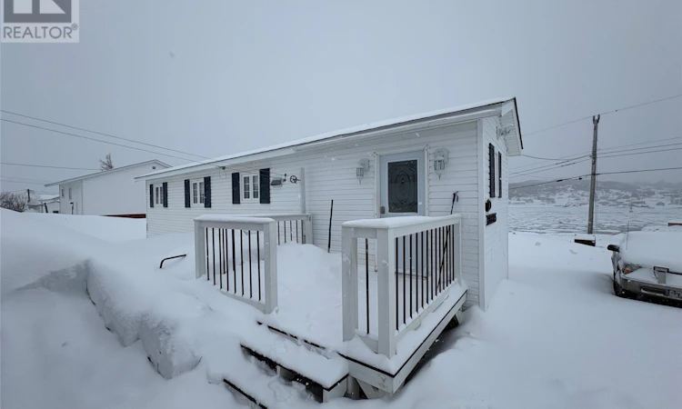 11 Lamage Point Road