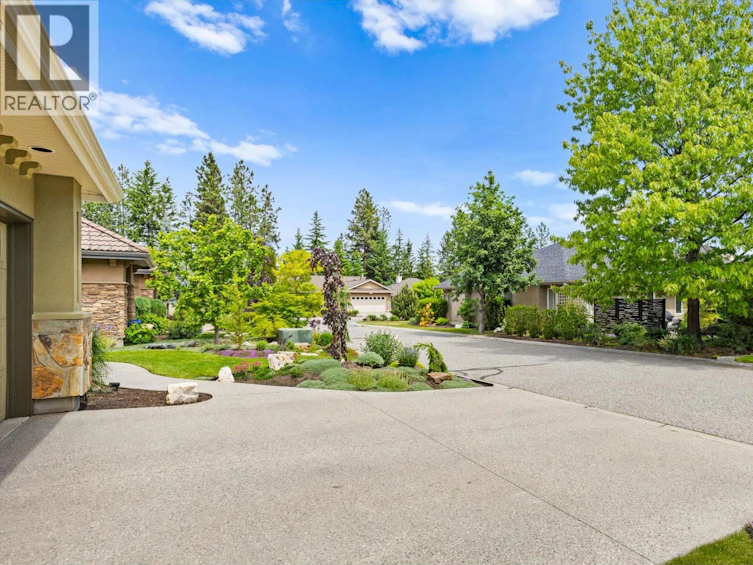 4158 S Gallaghers Forest, Kelowna, BC, V1W 5E4 - 38