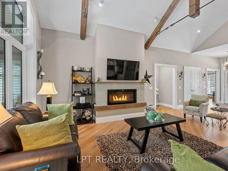 8695 Timberwood Trail, Lambton Shores, ON, N0M 1T0 - 12