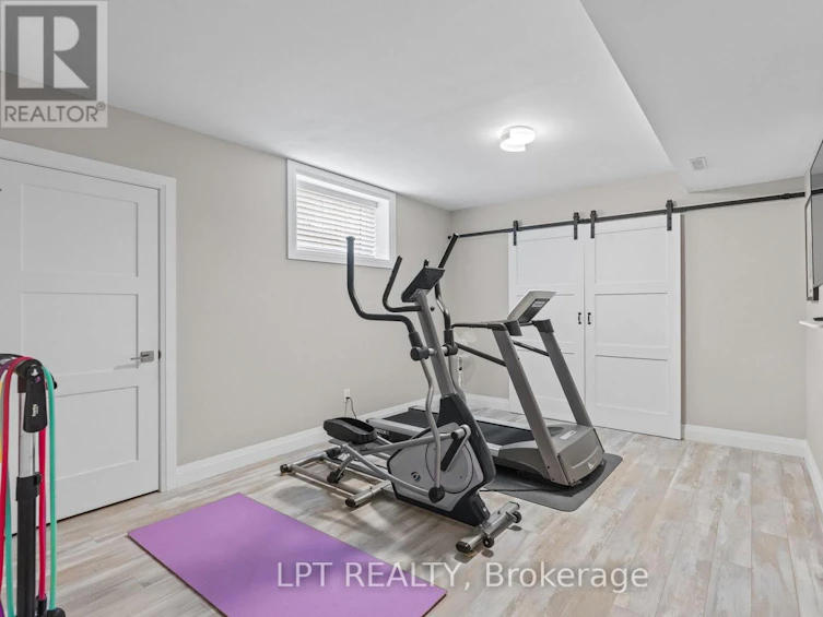 8695 Timberwood Trail, Lambton Shores, ON, N0M 1T0 - 33
