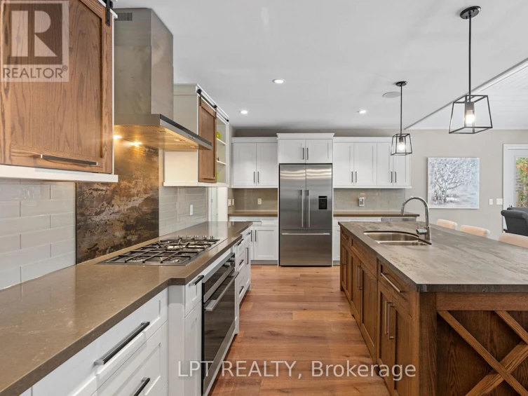 8695 Timberwood Trail, Lambton Shores, ON, N0M 1T0 - 14