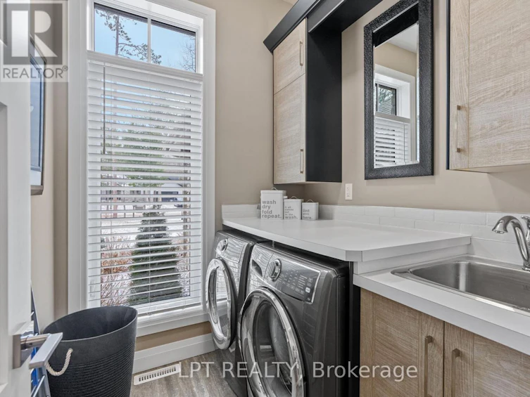 8695 Timberwood Trail, Lambton Shores, ON, N0M 1T0 - 20