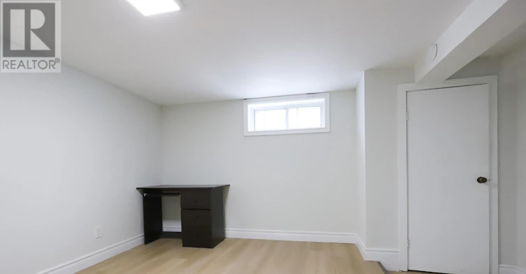 LOWER-345 Glebemount Avenue, Toronto, ON, M4C 3V6 - 8