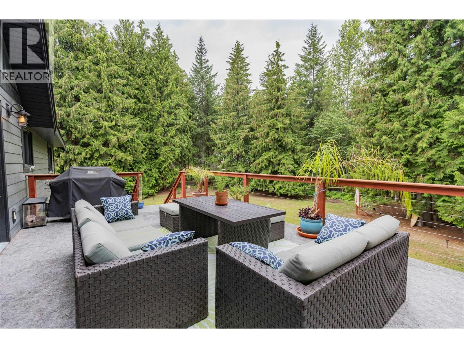 For Sale: 4037 Santa Road, Scotch Creek, BC - REW