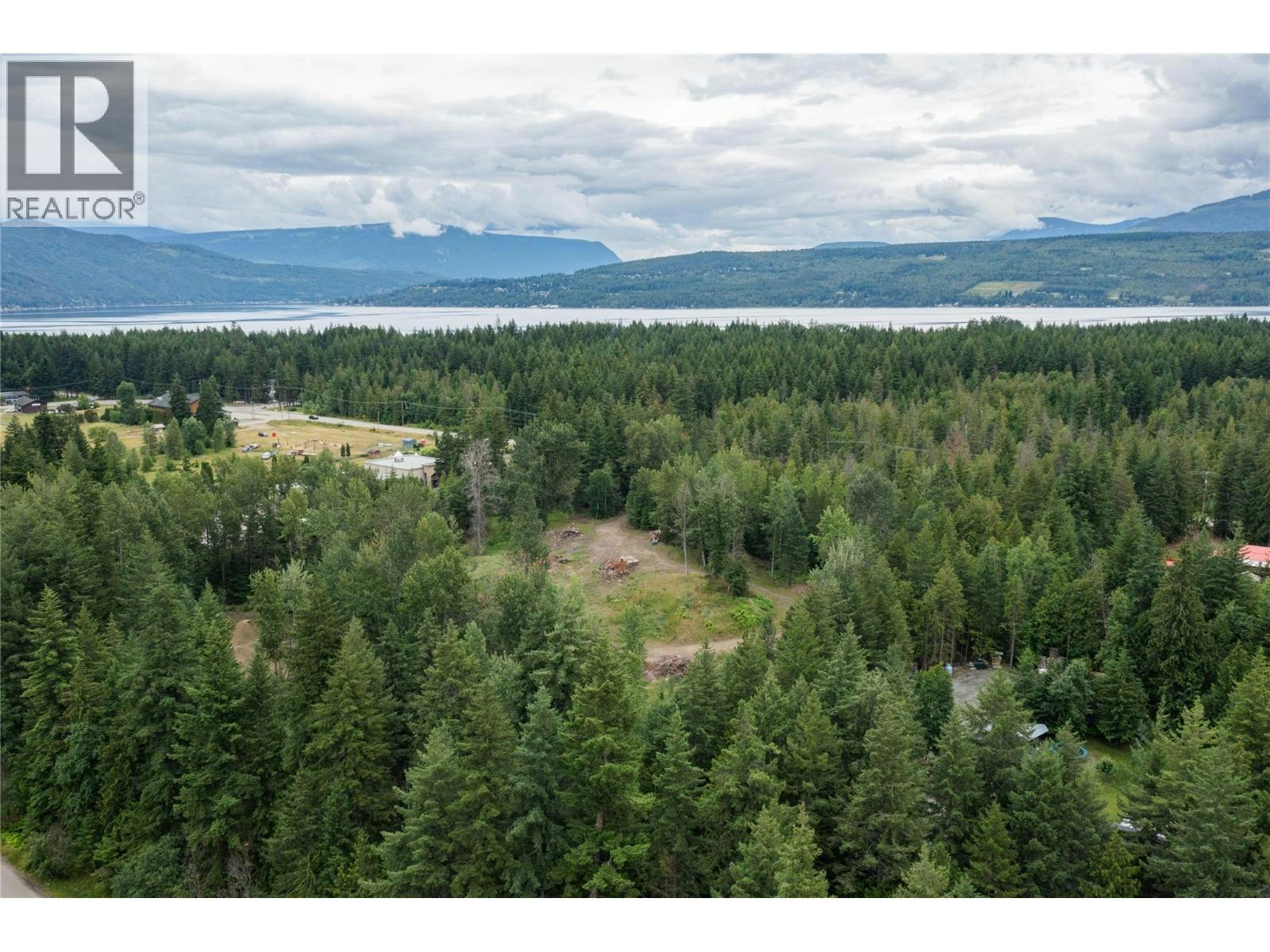 For Sale: 4037 Santa Road, Scotch Creek, BC - REW