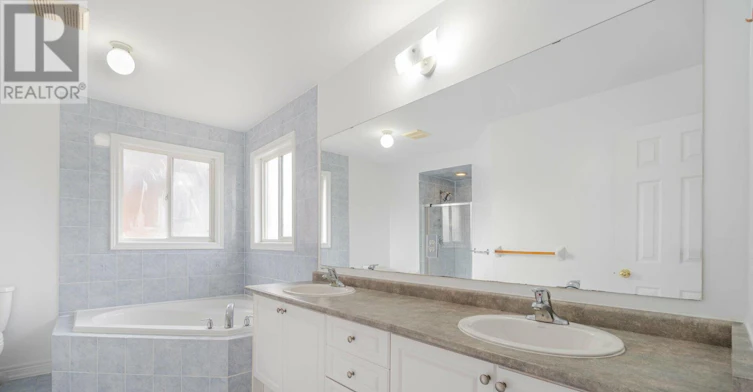 48 Devonwood Drive, Markham, ON, L6C 3A7 - 30