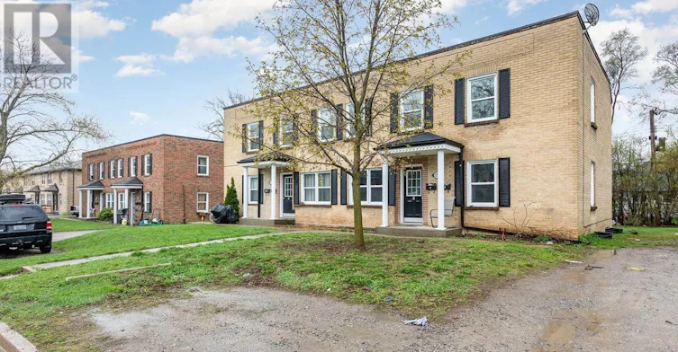 B-1275 Clonsilla Avenue, Peterborough, ON, K9J 5Z1 - 2