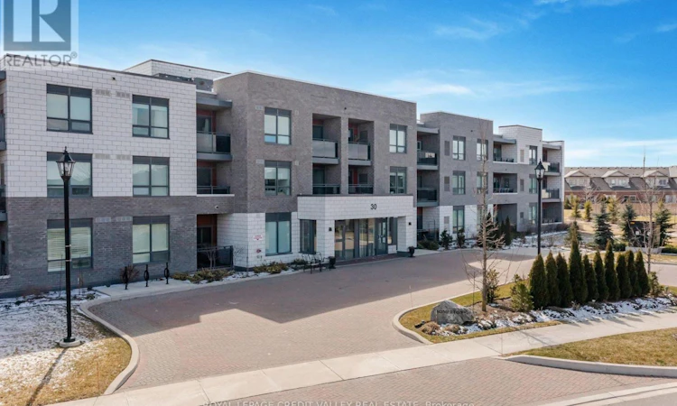 206-30 Via Rosedale