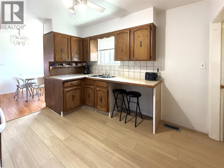 1359 Hamilton Street, Kamloops, BC, V2B 2V3 - 10