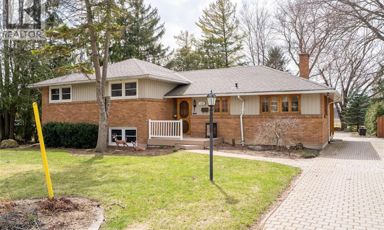 15 Detroit Drive