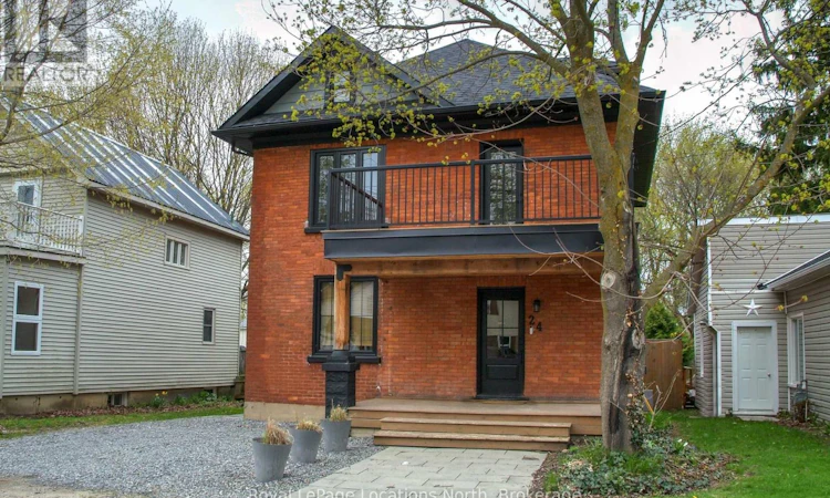 24 Marshall Street W