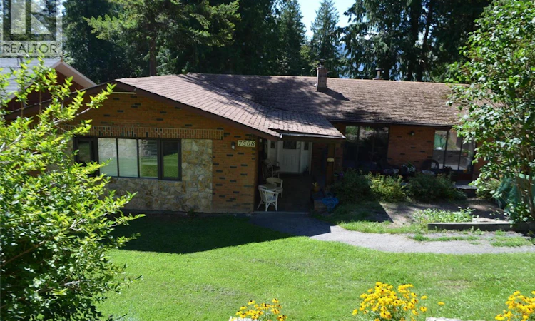 7508 Crowfoot Drive