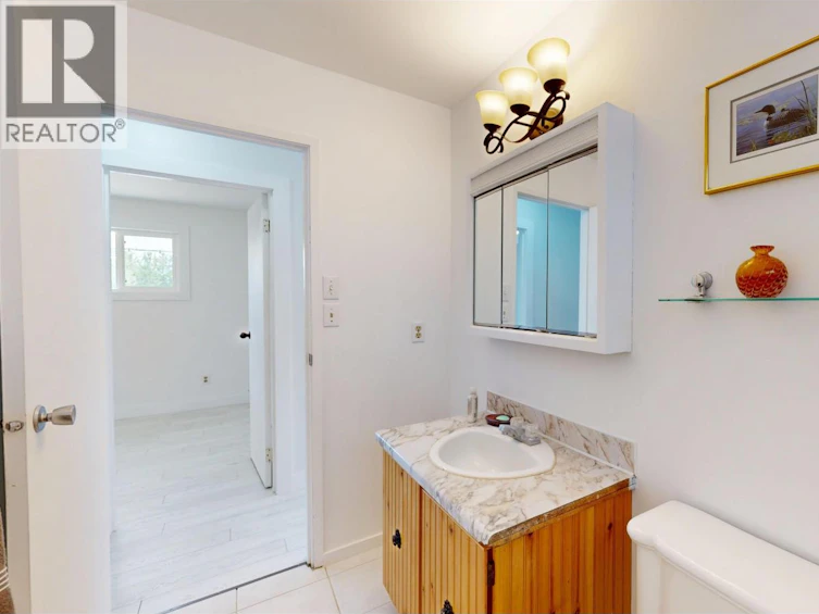5957 Little Fort 24 Highway, 100 Mile House, BC, V0K 1X0 - 17