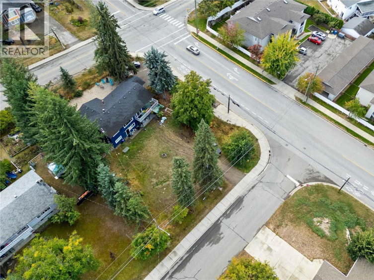 2030 NE 1 Avenue, Salmon Arm, BC, V1E 1Z4 - 8
