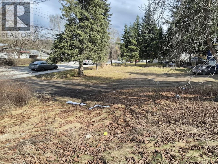 2030 NE 1 Avenue, Salmon Arm, BC, V1E 1Z4 - 4