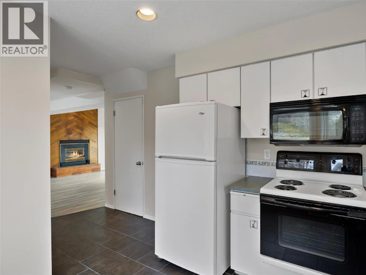 1748 North River Drive, Kamloops, BC, V2B 7N7 - 16