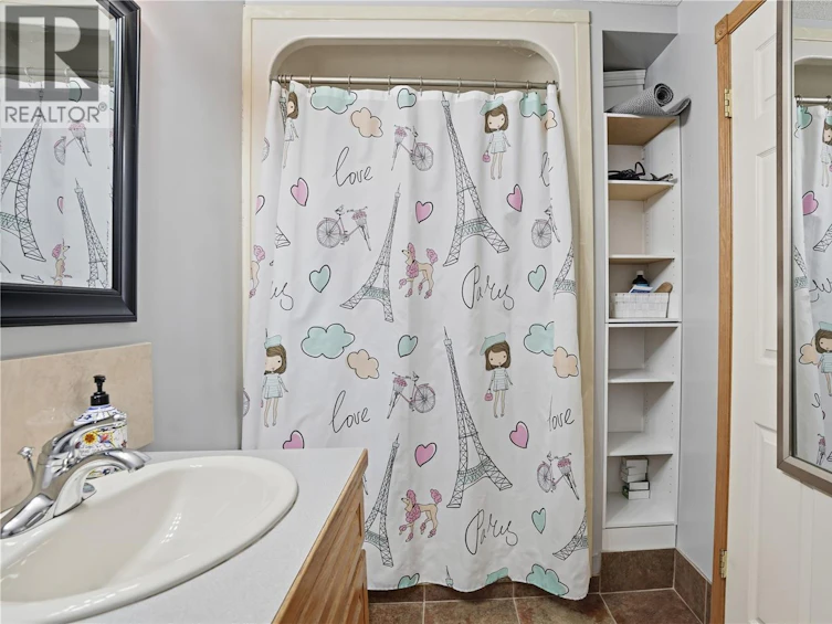 3148 Wimbledon Bay, Regina, SK, S4V 2Y6 - 34