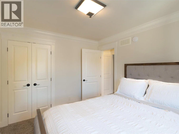 2571 Abbott Street, Kelowna, BC, V1Y 9T9 - 22