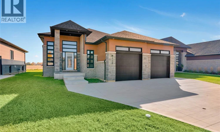 112 Hazel Crescent