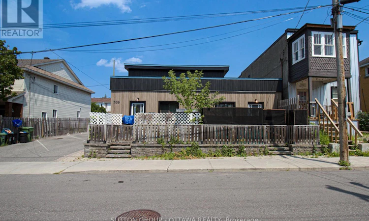 309 Cyr Avenue
