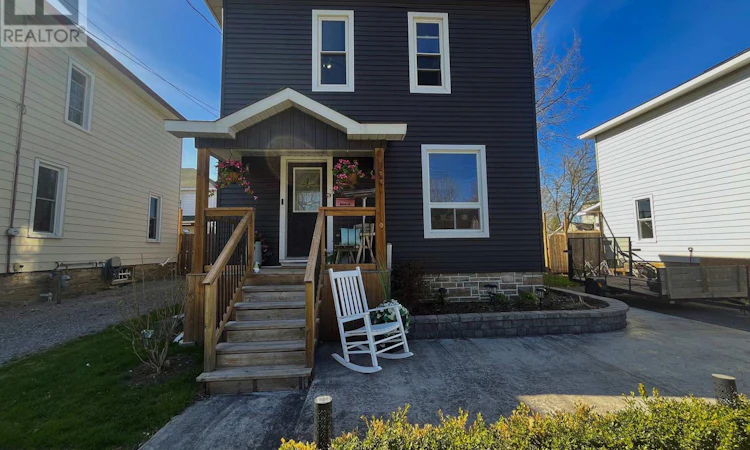 110 Main Street E