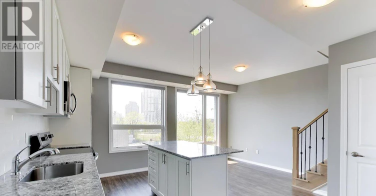 141-34 Fieldway Road, Toronto, ON, M8Z 3L2 - 14