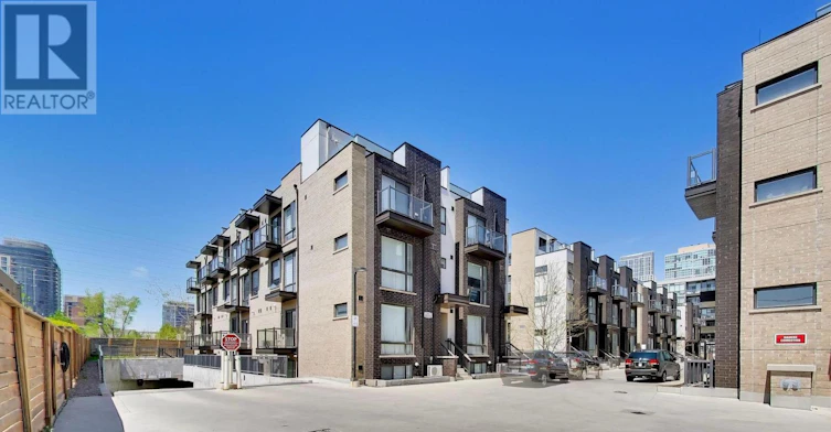 141-34 Fieldway Road, Toronto, ON, M8Z 3L2 - 2