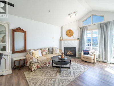 403-3320 Centennial Drive - 4
