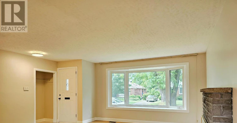 MAIN-2368 Drury Lane, Ottawa, ON, K2C 1G5 - 7