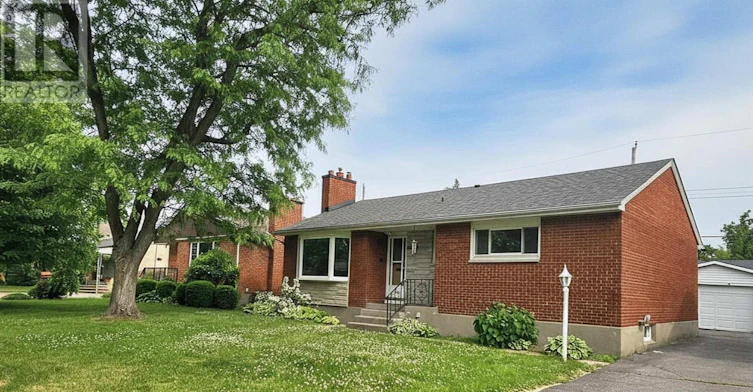 MAIN-2368 Drury Lane, Ottawa, ON, K2C 1G5