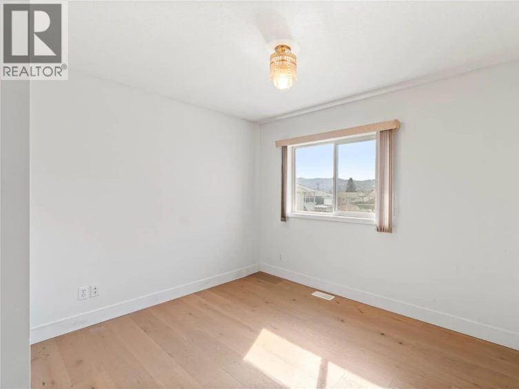 1120 14th Street, Kamloops, BC, V2B 8K7 - 37