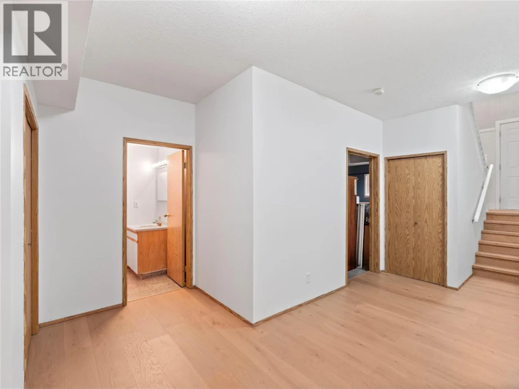 1120 14th Street, Kamloops, BC, V2B 8K7 - 26
