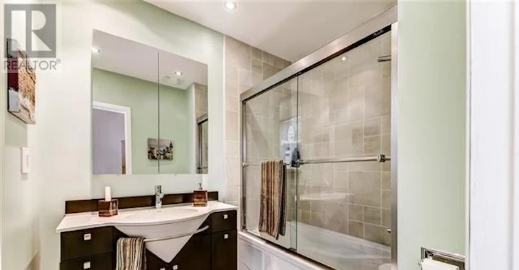 11 Ellington Drive, Toronto, ON, M1R 3X6 - 7
