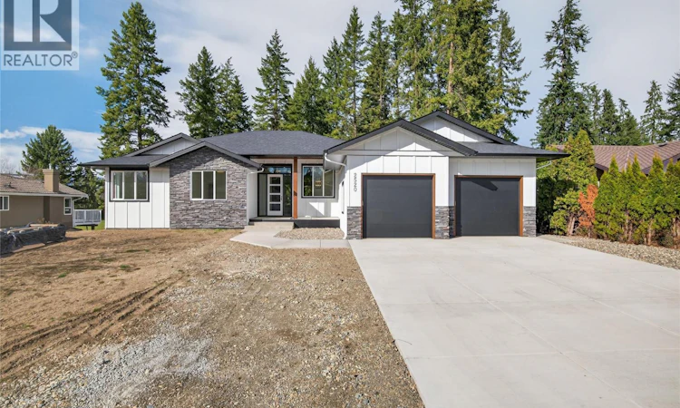 2520 Golf View Crescent