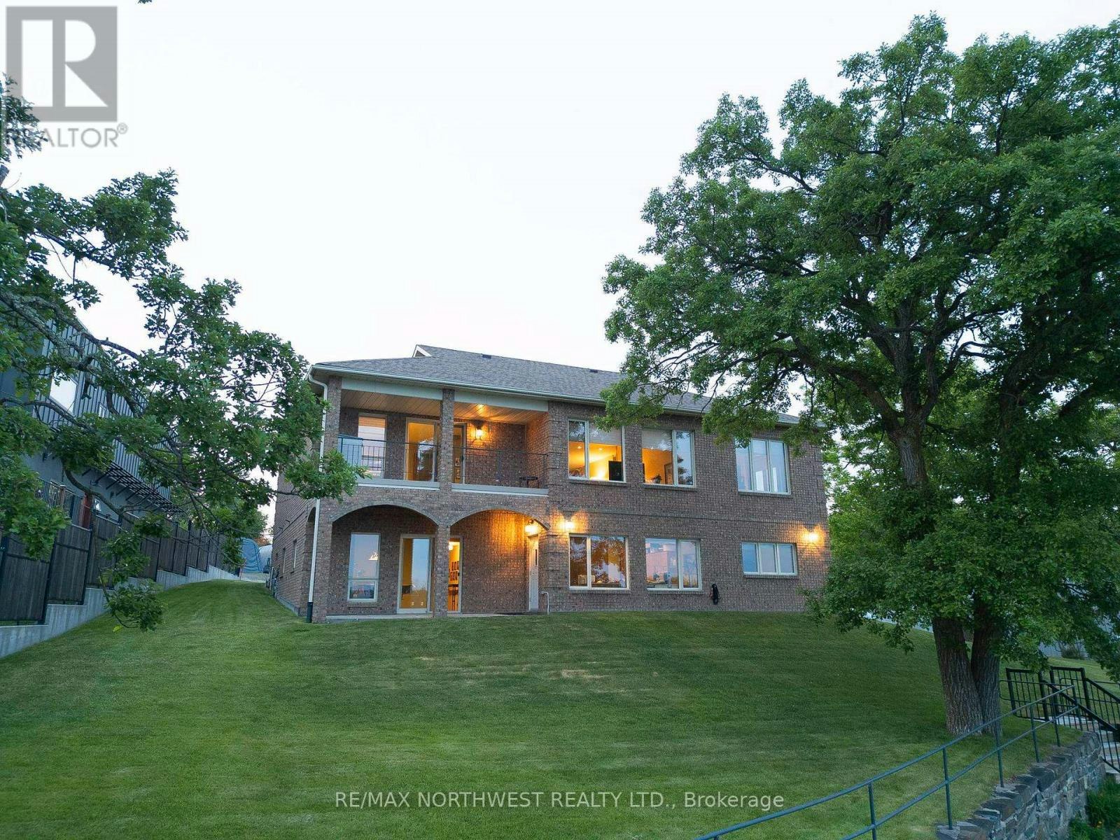 110 Lakeside Crescent, Kenora, ON, P9N 4H4
