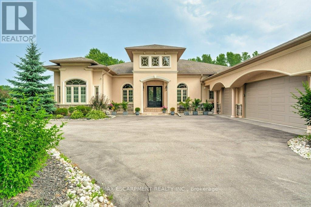 2462 No 2 Side Road N, Burlington, ON, L7P 0H1