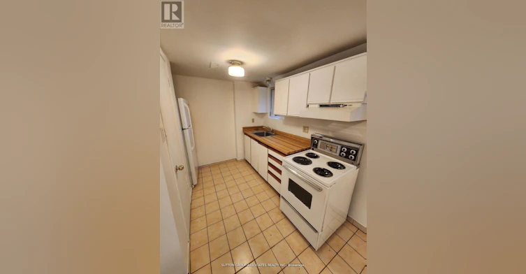 D LOWER-134 Grand Avenue, Toronto, ON, M8Y 2Z5 - 3